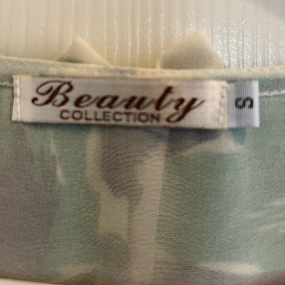 BEAUTY COLLECTION sleeveless bow back top - Picture 7 of 8